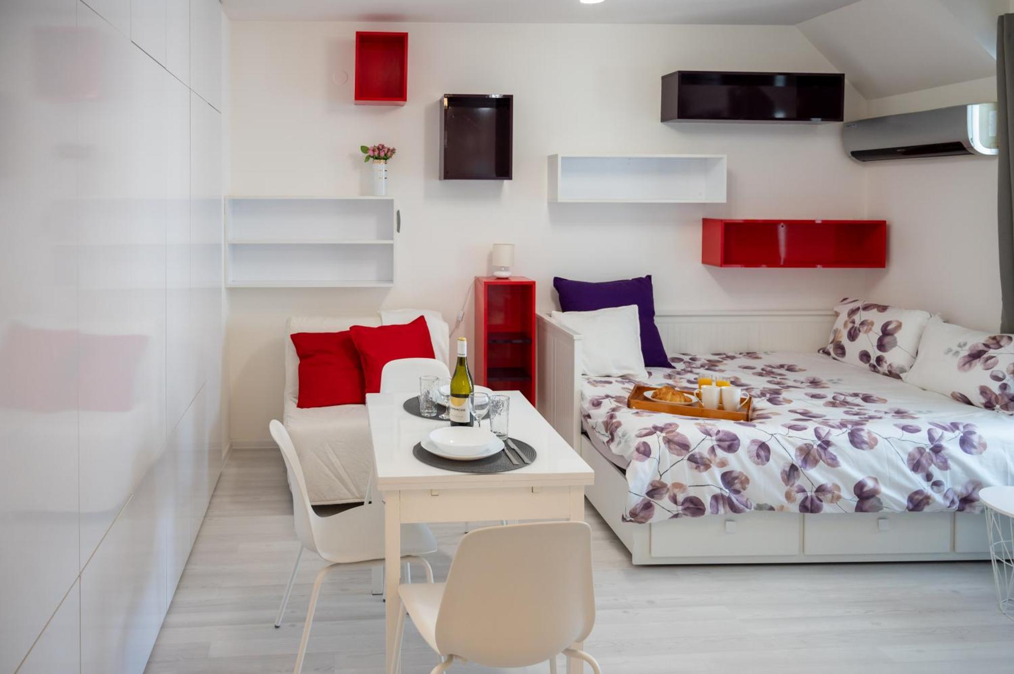 Colorful Studio With Balcony - Free Parking Lägenhet Sofia Exteriör bild